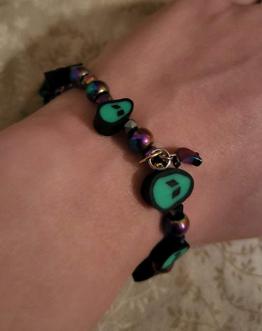 Alien Stretchy Charm Bracelet