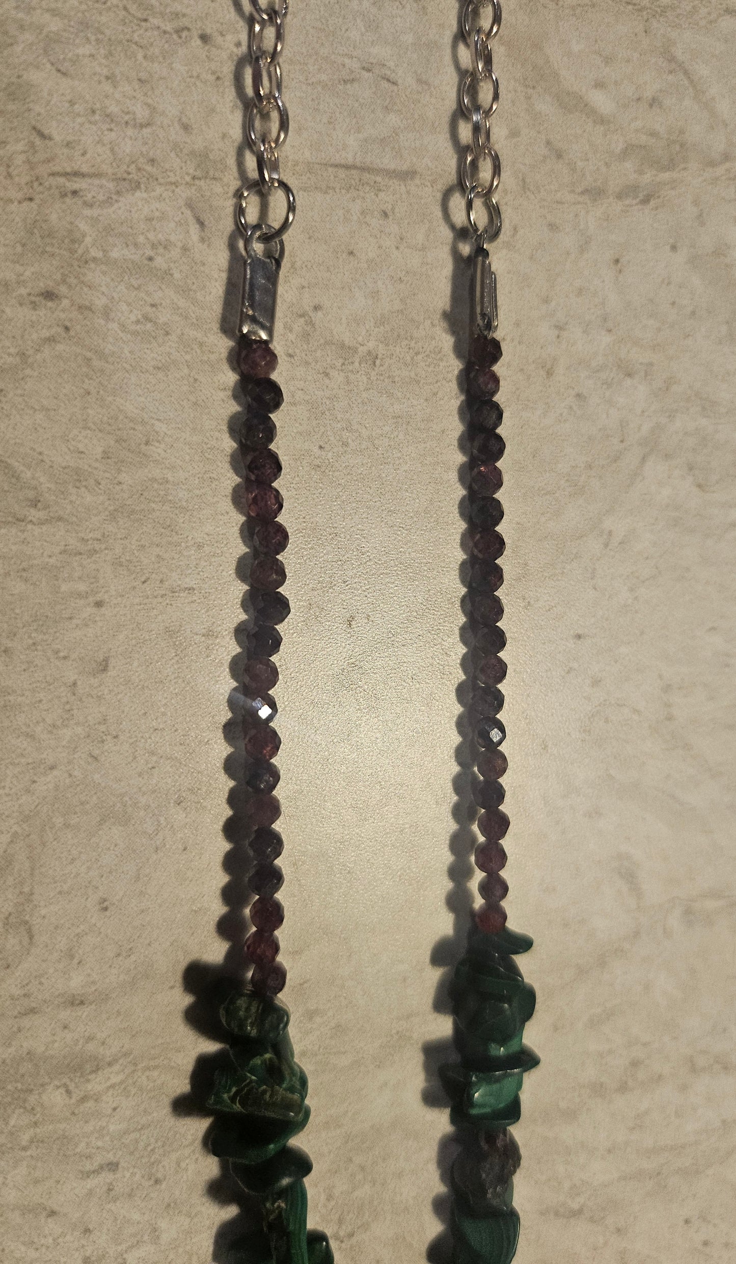Malachite and Garnet 12" Necklace