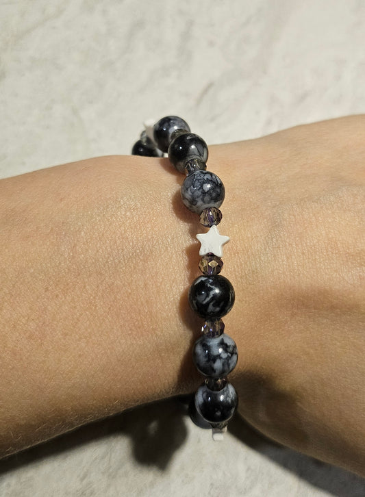 Howlite Stars/Glass Black Beads 6-7" Stretchy Bracelet