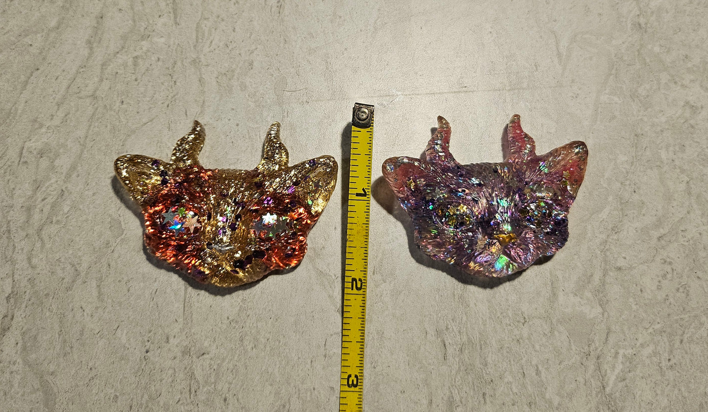 Red/Purple Odd Kitty Magnet Set